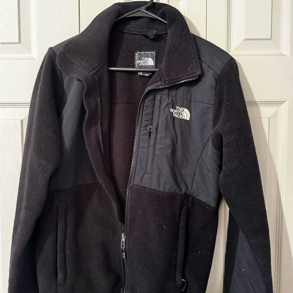 The North Face Men's Black Performance Jacket
